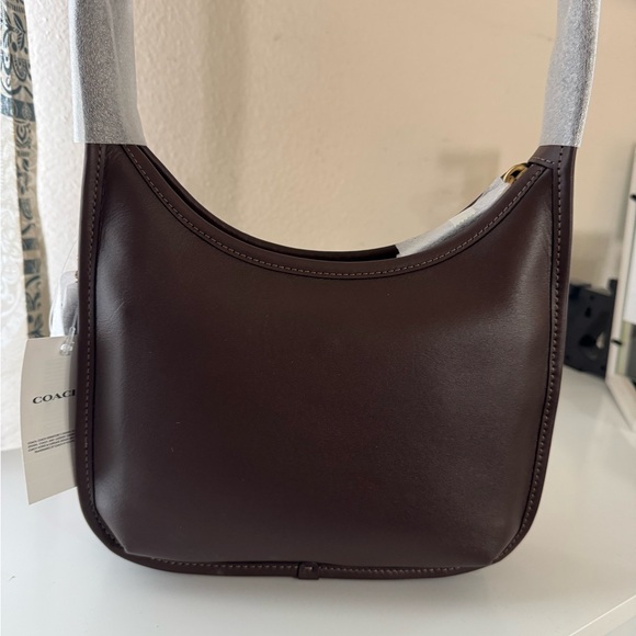 Coach Handbags - Coach curve zip bag